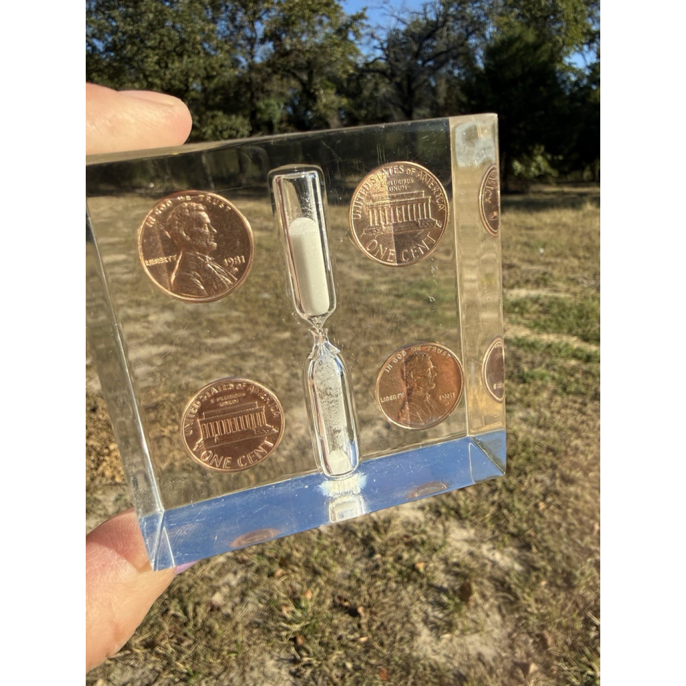 Lucite Floating 1981 Penny Vintage Paperweight Hourglass Timer 4 Pennies 80’s